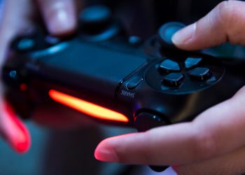 Sony PlayStation 4 Hala Alınır mı?