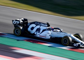 Formula 1 e-Series İlk Yarışını Kazanan Cem Bölükbaşı