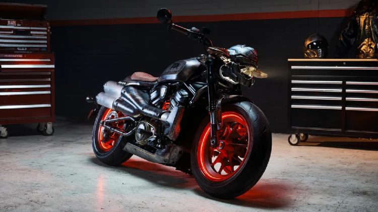 DOOM Temalı Harley Davidson Büyülüyor